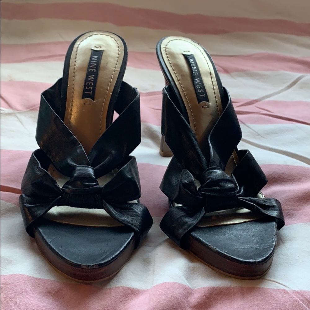 Nine West black heels with faux wood heel